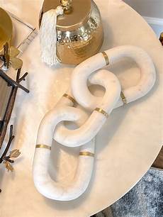 Chain Broked Marble